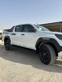 هايلوكس 2025 كفاله عامه السياره زيرو كويتي جديده خير من الله للاستفسار...