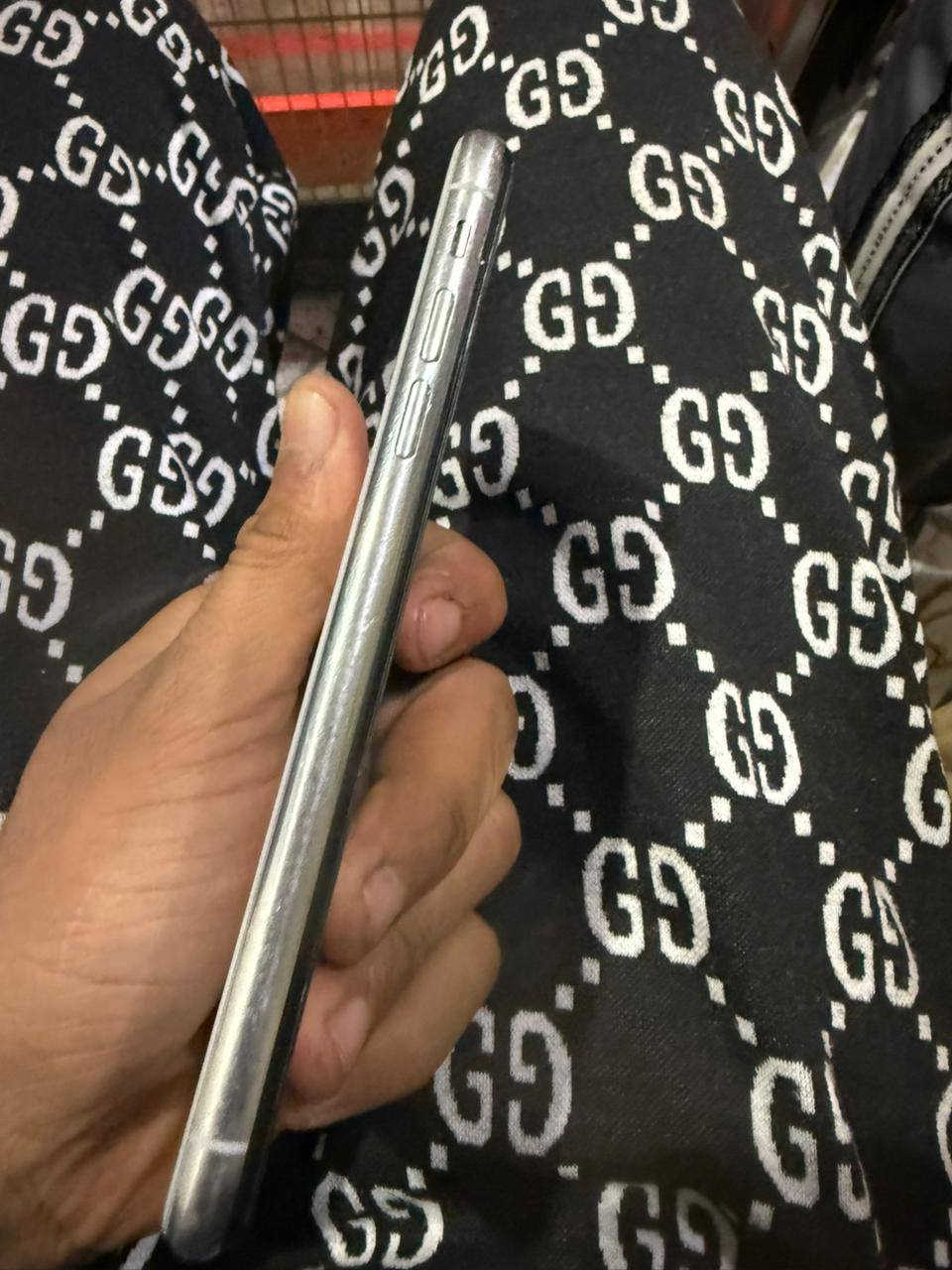 TECNO CAMON 40 Pro 5G
اكس زغير للبيع و هاذه الثاني 👆👆👆
سعر الكس 150
التكنو 240
الاتصال 
***********
***********
