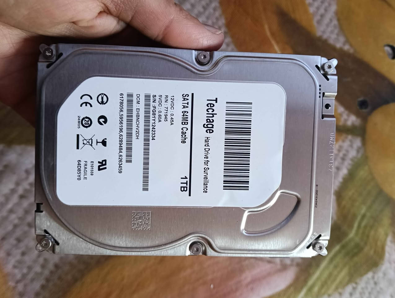 هارد 1 تيرا شركة techage هادئ غير مستخدم فقط مفحوص يتحمل العمل المستمر للكامرات وغيرها بسعر 40 الف مكاني الدورة حي الصحة وعندي توصيل*********** بغداد, العراق
