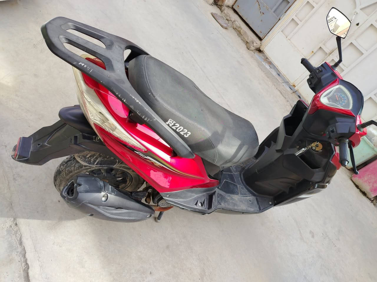 دراجه سكنس نثيه للبيع فول نضافه الشكل ونضافته كدامك سعر 600وبيهه مجال اوراق كامله 
اتصال ***********
***********
