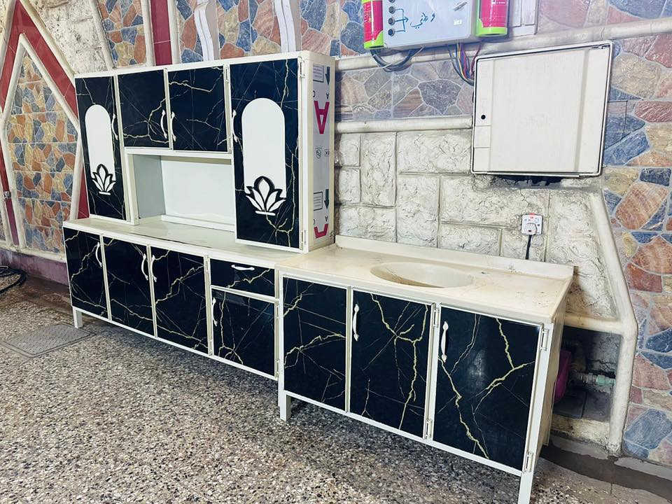 السلام عليكم كاونتر للبيع مستخدم قليل مكان بغداد        ***********.                   السعر 275 وبيه مجال
