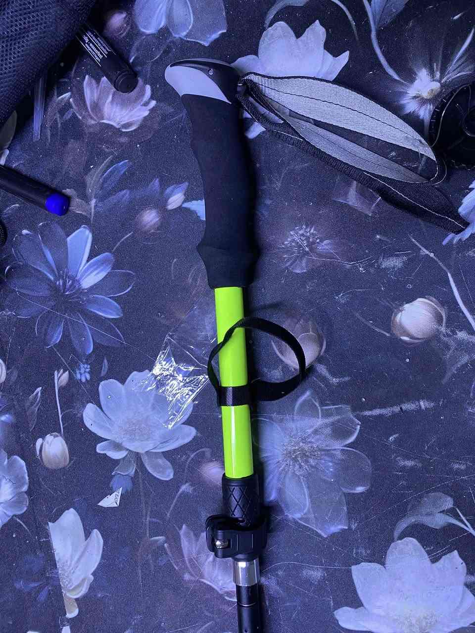 سلام عليكم 

 أقطاب مشي لمسافات طويلة (Trekking Poles) قابلة للطي. 
النوع: أقطاب رحلات قابلة للطي (Folding/Collapsible Poles).
المميزات: مقبض مريح، هيكل خفيف الوزن.
الاستخدام: توفر الثبات والدعم أثناء المشي، خاصة في التضاريس الوعرة.
الملحقات: تأتي مع حقيبة شبكية للتخزين والنقل.
اعلى سعر ابيع توصيل جميع الامحافظات


**إذا كنت صاحب هذا الإعلان وتريد حذفه لأي سبب، رجاءا أرسل رسالة إلى الدعم الفني**