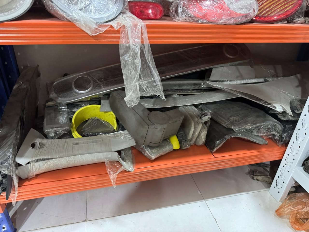 تصفيه دواخل🚗🚘
متوفر في مركز بيتل✅ 
🟢دواخل بيتل موديل 2000-2019
⭕️ايرباكات
⭕️عضمات دشبول 
⭕️قطع فوك الستيرن وجوه الستيرن
⭕️قاعده مسجل 
⭕️تحكم تبريد 
⭕️ستيرن
⭕️ايرباك فوك الجكمجه مع القطعه البلاستك
⭕️قاعده كير 
⭕️حوض الكير
⭕️تكم امامي خلفي اليمين واليسار
⭕️دواسه الباب داخليه
⭕️ربل بيبيان
⭕️جامه خلفيه
⭕️تكيه اليد
⭕️دواخل الدشبول كامل
⭕️بطانة خلفيه تك واحد جهه اليمين
⭕️مرايات الكراسي
⭕️مرايه صغيره بالسقف
⭕️يده فوك الدشبول
⭕️تحكم زراكات الماء
⭕️تحكم تشغيل لايت عالي وناصي
⭕️ازرار تحكم جام مزدوجه ومفرده
حدادية كاملة
راديترات
فريزات
كمبريسرات
فانات

🟢يوجد توصيل جميع محافظات العراق
🟢للتواصل ***********
