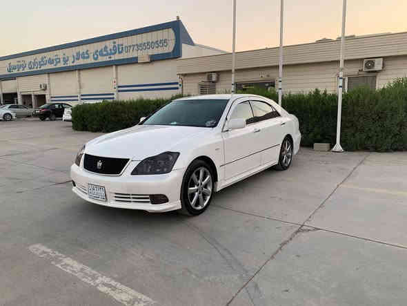 بەناوی خوای گەورە ..
شاهینەی موس ١٨٢ گەورە بەگەورە 
سی دووگمەی ناو رساسی .. 
ویل دنگەیە .سالانسەی سپۆرت سەوتی کۆنترۆل.
رۆنی مەکینە و گیری گۆراوە.. جامی پیش و پاشی هەلگیراوە .. بەرمەجەکراوە .. پۆلیش کراوە .. ئاوینەی شەفتەو کۆشین کاربایی .. گەرم و ساردی جایزکراوە .. کیشی سەیارەکە لە ٨٤ بەقوەتر نەبوو گلەیی بکە .. ناونیشان کەلار .. سعری ٦٠ قفل 
*********** كالار
