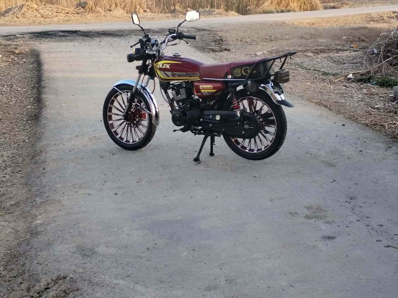 سلام عليكم دراجه للبيع وراقه اصوليه درجه كفاله مكان بغداد المعامل السعر 700وبيهه مجال ‏‪***********‬‏
