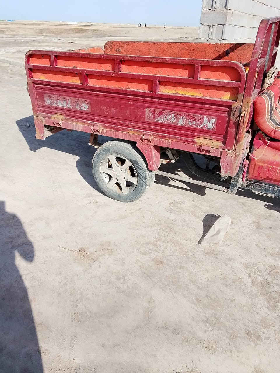 سلام عليكم ستوته فرس لبيع موديل 2014وراق ستنساخ سعر مليون وميه وبيه مجال الماكن القرنه نهر الباشه ***********
