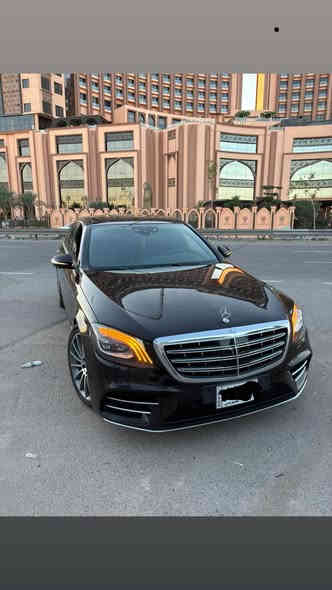 السلام عليكم
مرسيدس بنز (S560) موديل 2020 
السياره فول مواصفات (طلب خاص مواصفات المايباخ) 
مغلفه bbf  لونها  (احمر عنابي) السياره الوحيده بهل لون 
رقم مميز بغداد
ماشيه (24الف كيلو) بعدها بوضع الزيرو 
للشراء  رقم الهاتف :***********
