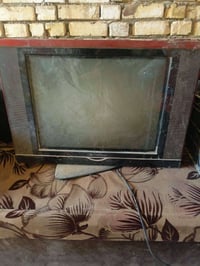 للبيع للبيع تلفزيون عدد اثنين شغالات حجم 14 للأستفسار الأتصال على الرق...