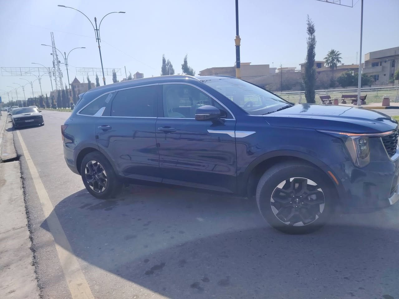 السلام عليكم سورنتو 24 أمريكي محرك 2500 فول بنوراما ماشيه(8000 mi)  ضرره باب وجاملغ وبوند وتكمه 
بجم كبس شواصي مكفوله  رقم شاصي(5XYRL4JC6RG271974) 
موصفات
تحديد مسار
نقطه عمياء
وتو هولد
هاند بريك بصمه
تشغيل عن بعد
اربع انضمه قياده
كشن تدفئه
قياده اليه
كروز
وبعد بيها موصفات خير من الله
رقمي(***********) تواصل عبر واتساب
