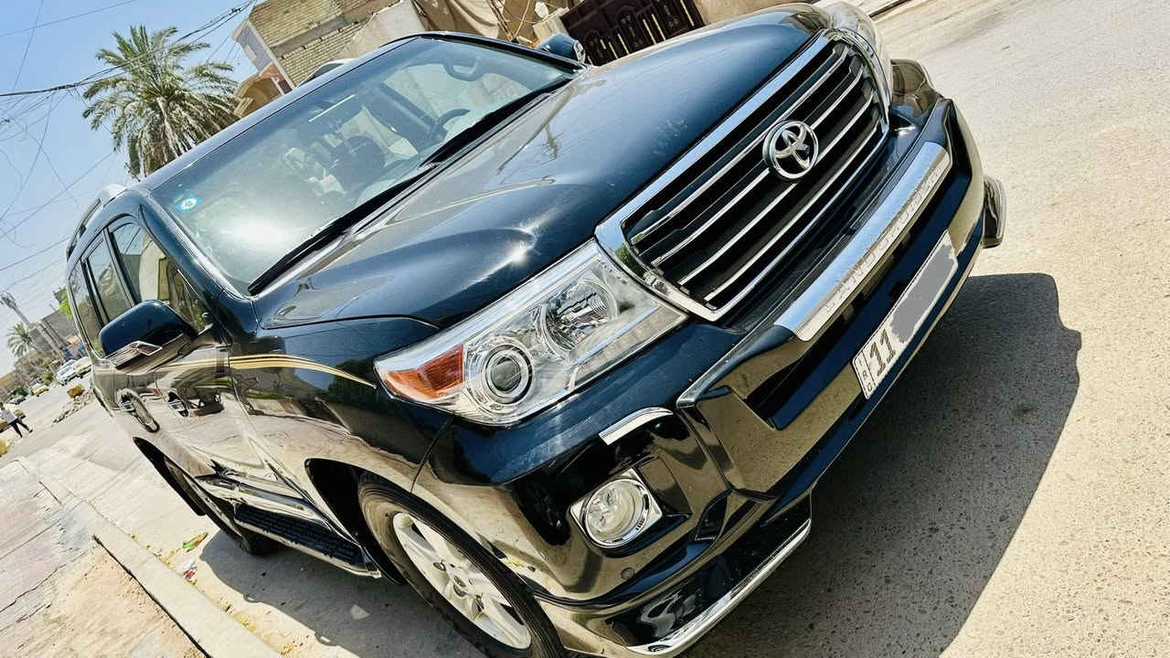 السلام عليكم
لاندكروز 2014 رقم بغداد الدولي بأسمي نظيفة جداً السيارة بيها البنيد مصبوغ اثر طخة بسيطة وبارد بالجاملغ الامامي الايمن وجوة الرقم بارد بسيط ماشية 121 مكانها بغداد الدورة السعر 335 وبيها مجال للاتصال ***********

