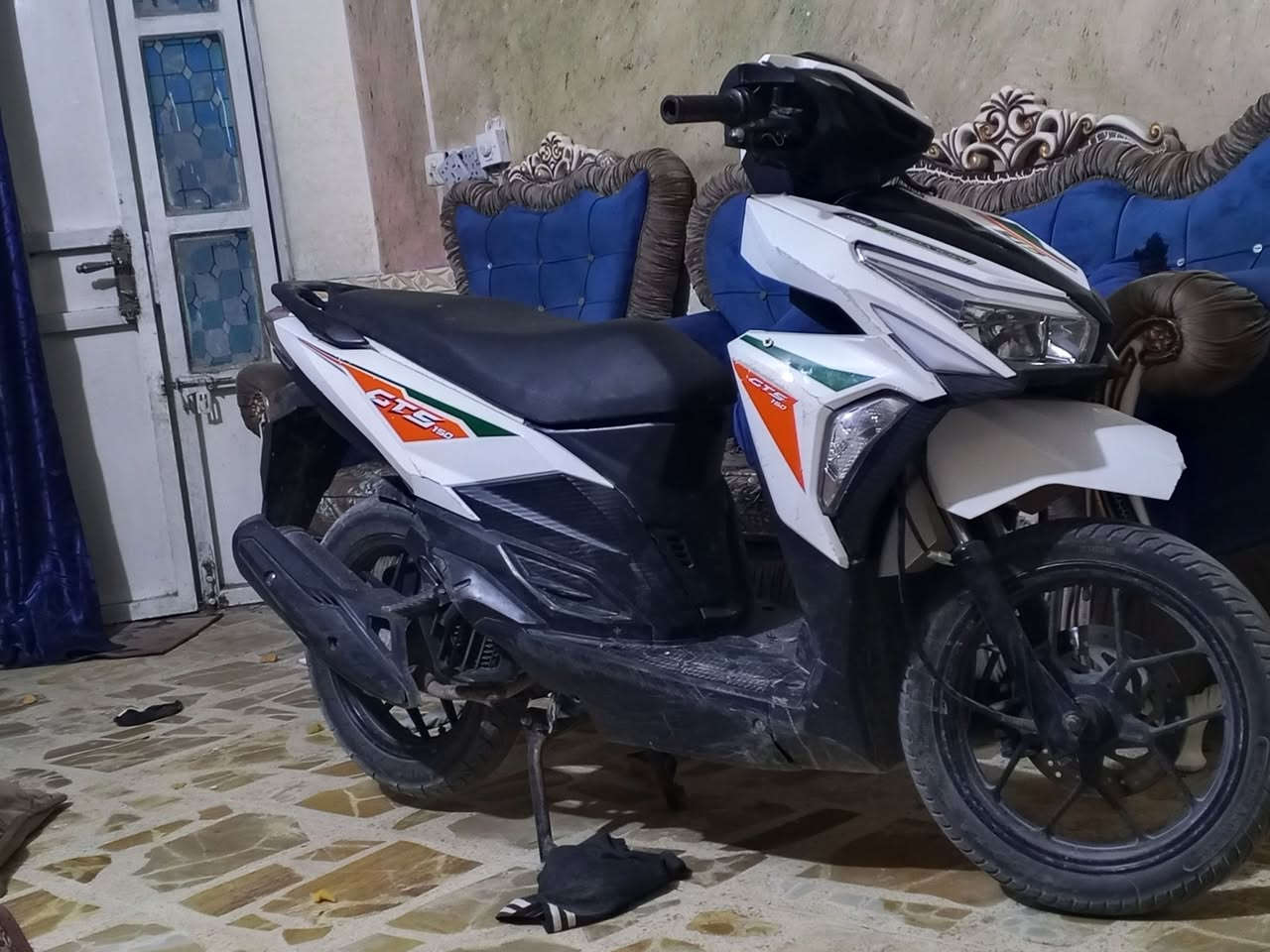 سلام عليكم دراجه GTS دراجه كامله سلف وههندر مكينه150اشاير هورن لايت كله شغال بريكات شغاله اسعر 450بيه مجال ترهم مراوس. مكاني بغداد اشعب خاص مفتتوح


**إذا كنت صاحب هذا الإعلان وتريد حذفه لأي سبب، رجاءا أرسل رسالة إلى الدعم الفني**