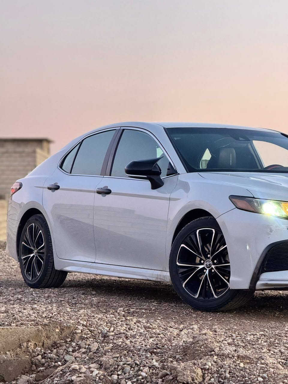 السلام عليكم كامري للبيع
موديل 22 
ضرر 3 قطع صبغ
بدون دواخل
مواصفات se
كير محرك شرط 
صدر تايرات كلو شرط
رقم كركوك معوقين 
وكاله عامه من الشرعي
السعر 190 وبيها مجال
للاستفسار ***********
