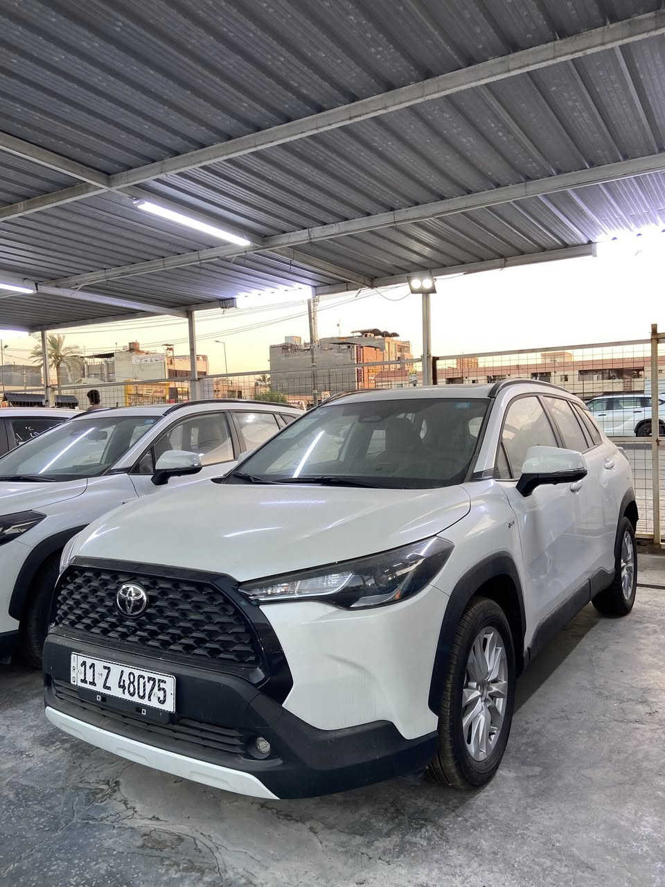 سلام عليكم … 
كورلا كروز 2025 
فول مواصفات 
زيرو 
جلد 
كشن كهرباء 
حمالات 
صندوك كهرباء 
اربع كامرات محيطيه
بلوجكتر 
فول لفول
مرقم كامل سنويه ولوحات 
السعر 29 مليون و 500 
العنوان بغداد العامريه 
***********
