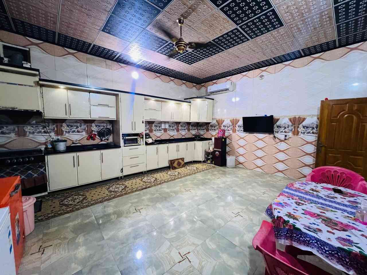 دونم وبيت جدا راقي وجديد احلى من الصور موقع جيد تبليط للباب يبعد عن طريق طويريج كربلاء كيلو ونص 
***********مسلم الميالي
*********** 
*********** ابو علي الجنابي
