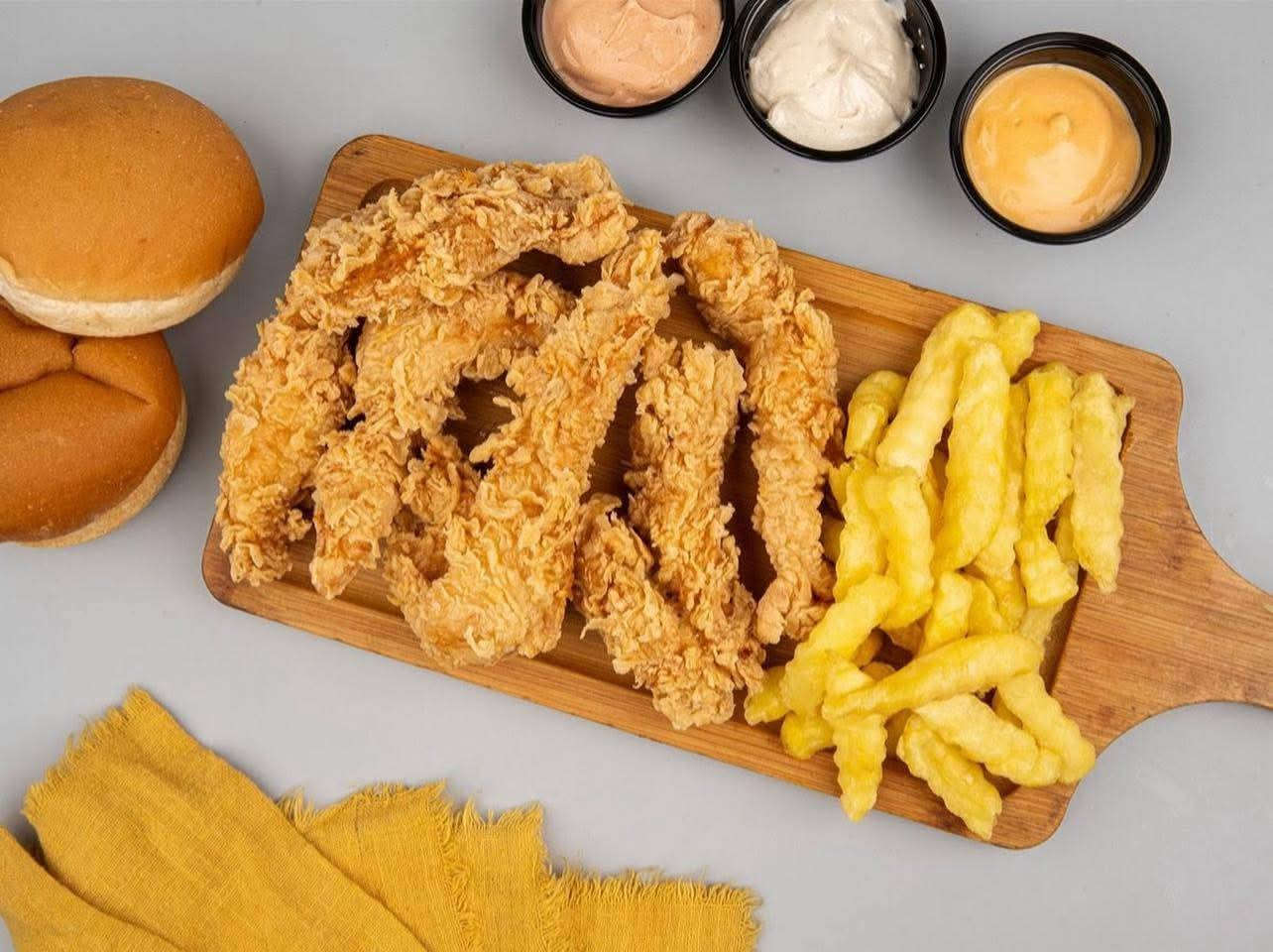 متوفر اليوم اكلات سريعه وعدنه عروض كلش حلوه اسعار تنافسيه للطلب *********** توصيل دولعي مجاني حريه 500
