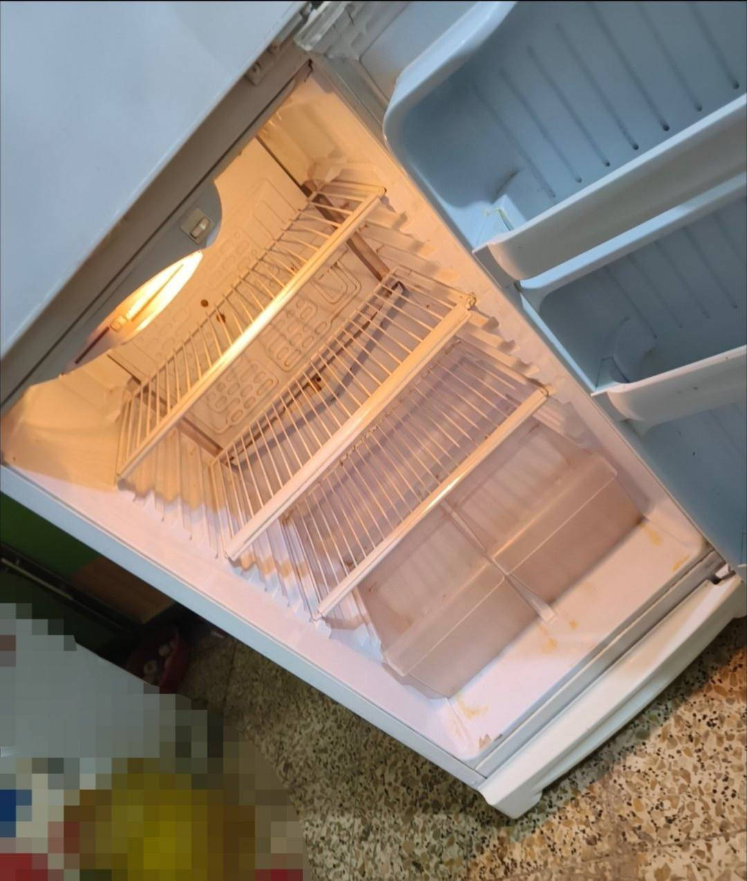 للبيع
ثلاجه كونكورد قدم 16 جبيره شغاله كلها ع تجميد تاخذهه فول تجميد فوك وجوه نضيفه كلش كامله ماداخله تصليح بلاديه ع شركه شرط ع فحص تاخذهه شراي يجي خاص اجاوبك


**إذا كنت صاحب هذا الإعلان وتريد حذفه لأي سبب، رجاءا أرسل رسالة إلى الدعم الفني**