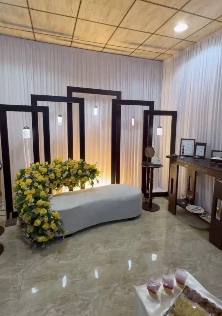 قربت نصف السنه وعندج مناسبة 😍وحايرة بأسعار الكوشات🤨
تعالو يمي وفرتلكم اسعار تناسب جميع الفئات🤩
أي كوشة تختاريها توصلج وياهة جميع الملحقات اذا حنه أو مهر
التوصيل داخل ديالى فقط🦋
للحجز والاستفسار مراسلة الصفحة
أو الاتصال على الرقم‏‪***********‬‏ واتساب ❤
