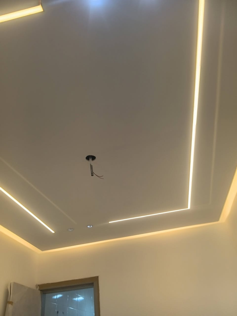 سلام عليكم نعمل في صباغه والديكورات جمس بورد نشتغل كافه الاصباغ داخلي وخارجي وانسب الاسعار كل ماعليك الاتصال والتزام بل موعد اتصل ***********ابو محمد صباغ واتساب موجود
