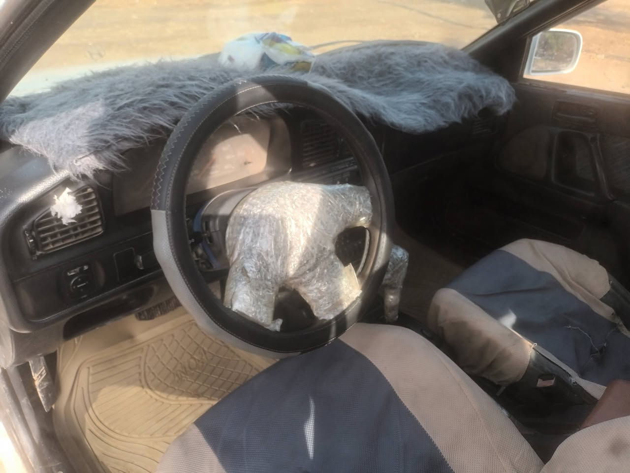 سلام عليكم النتره دمعه موديل ٩٤ اتوماتيك  رقم بغداد نكليزي ...كير محرك تتفه تبريد تخم تاير 
السياره ٠جاهزه ترايك وين متريد 
رقم ***********
المكان صلاح الدين الدجيل
