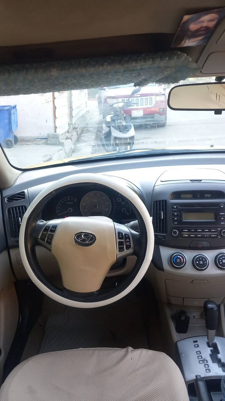 السلام عليكم ورحمة الله
إلنترا وارد أمريكي موديل 2008 
مكينه 2000 كير مكينه مكفولات الحمد لله حادثها من أمريكا جاملغ أمامي جاملغ وبنيد مبدلات صدرها 50 بالميه السعر 85 وبيها مجال عنوان بغداد الكرخ ***********
