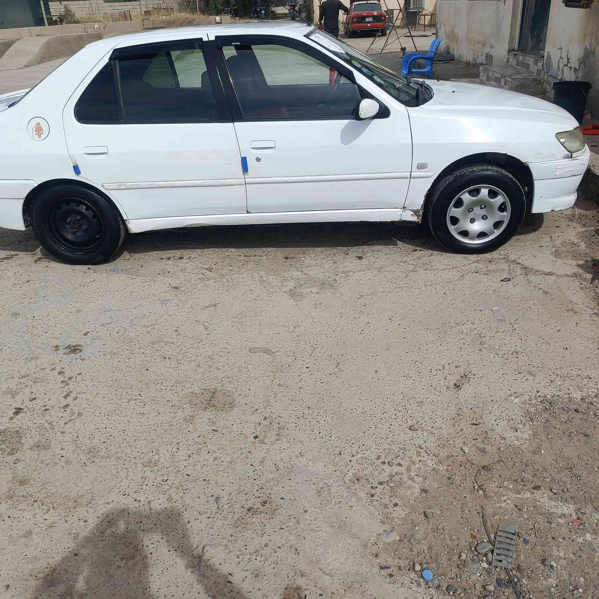 بيع مستعجل بسعر مناسب بيجو 306 رقم ذي قار مميز السياره بااسمي تريد تحويل تريد وكاله تخم تايرات صدر جديد تبريد ثلج كهربائيات فول اي نقص مابيها /العنوان صلاح الدين. العلم السياره متعوب عليها /رقم الهاتف ***********
