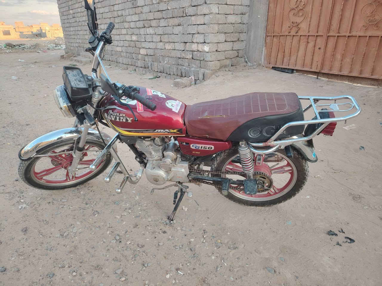 السلام عليكم  دراجة سيفان مديل 2022 محدث 2023 باب أول الوزن الثقيل 
مكفولة كفالة عامة ربع متصرف عليهة شرط محرك مامفتوح نشاط ورزانة فول  كهربائيات كلهة شغالة نكرة سلف دراجة كاملة علة وضع الشركة  السعر 550وبيهة مجال شي قليل رجائن المو شراي لاضلي يتصل ويراسل دراجة فول 
*********** موجود وتساب
