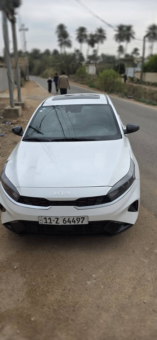 السلام عليكم فورتي حتي لاين اعله فئه السياره جديده استعمال شخصي بيه جاملغ وربع دعاميه رقم بغداد باسمي محرك ٢٠٠ السياره استعمال شخصي السعر ١٧٠ و بيه مجال لاستفسار ***********
