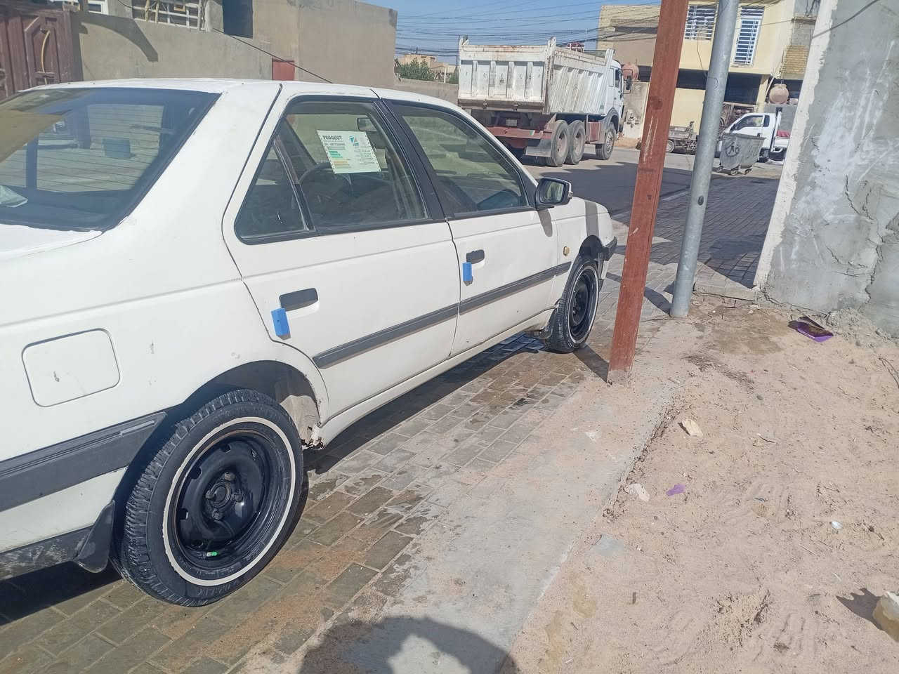 سلام عليكم بيجو موديل 2010 مروس بسيبه نضيفه وا بيع السعر 27وبيه مجال بسيط تحويل ثاني يوم ***********
