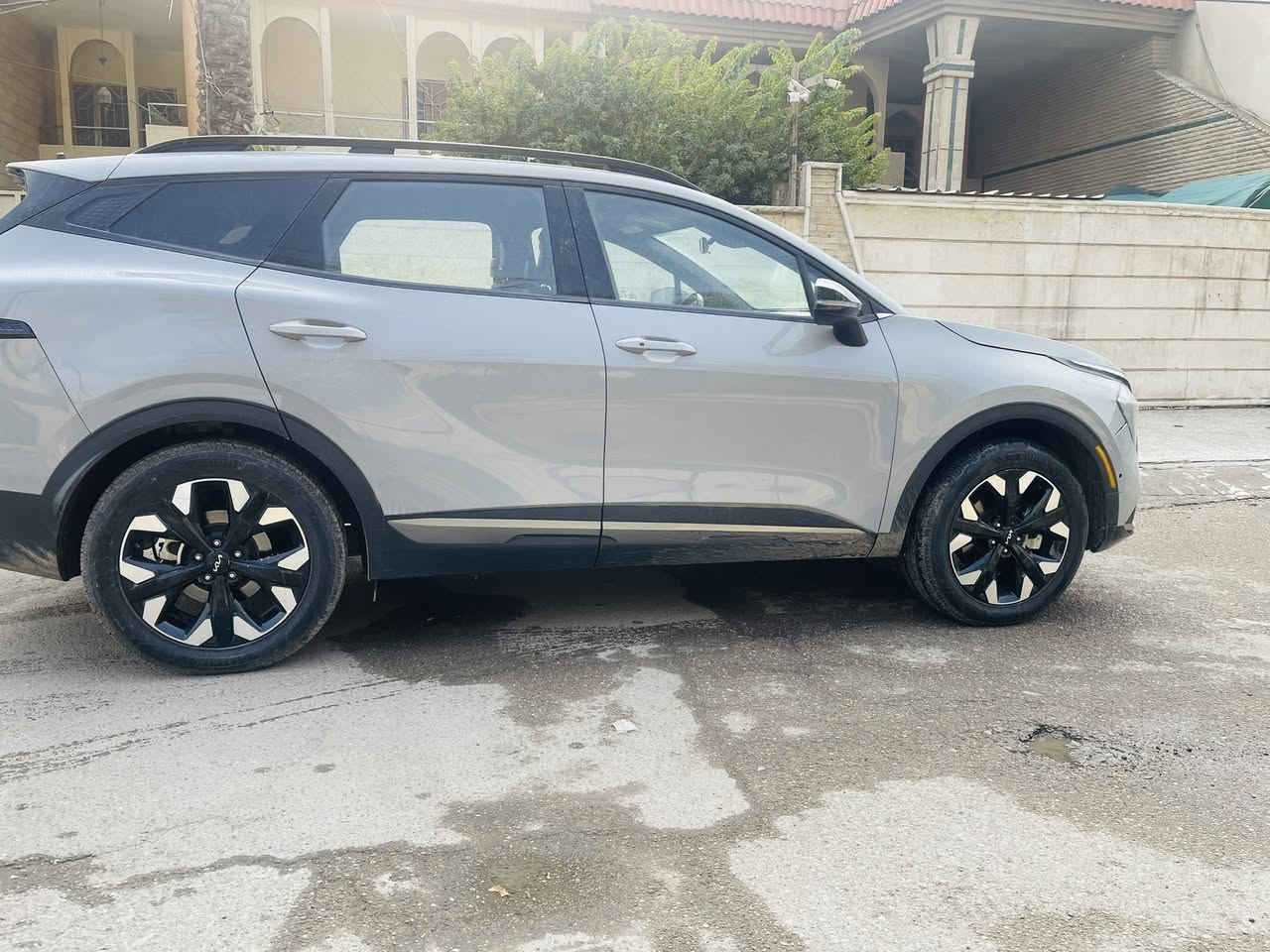 سلام عليكم
سبورتج للبيع يالله 

امريكي موديل 2023 لون سموك

- ضرر السيارة صندوك جنطة ضرر بسيط

- ⁠وجاملغين وبنيد

-مواصفات  

بصمة

كشنات جلد 

شاشة متصلة 

صندوق كهرباء 

شحن وايرليس ومنافذ شحن خلفية 

رادار امامي وجانبي 

حساسات 

كرسي سائق كهرباء والكراسي الامامية تدفئة 

هاند بريك دكمة 

ترحيب عند الاقتراب وبصمة دخول ذكي 

تشغيل عن بعد 

-انظمة قيادة( سبورت، نورمال ، سمارت )

قطعتين تبريد  

فور ويل 

قيادة ذاتية ( تحديد مسار وتحديد سرعة ) 

توقف ذاتي

اشاير بالمري 

شاشة لمس متغيرة للتحكم بالميديا والتبريد 

تحكمات فول بالستيرن وبعد بيهة مواصفات 

-سيارة ماشية 30 الف مرقم بغداد 

باسمي تحويل ثاني يوم

المكان بغداد البلديات 

السعر 178 رقم هاتف ***********
