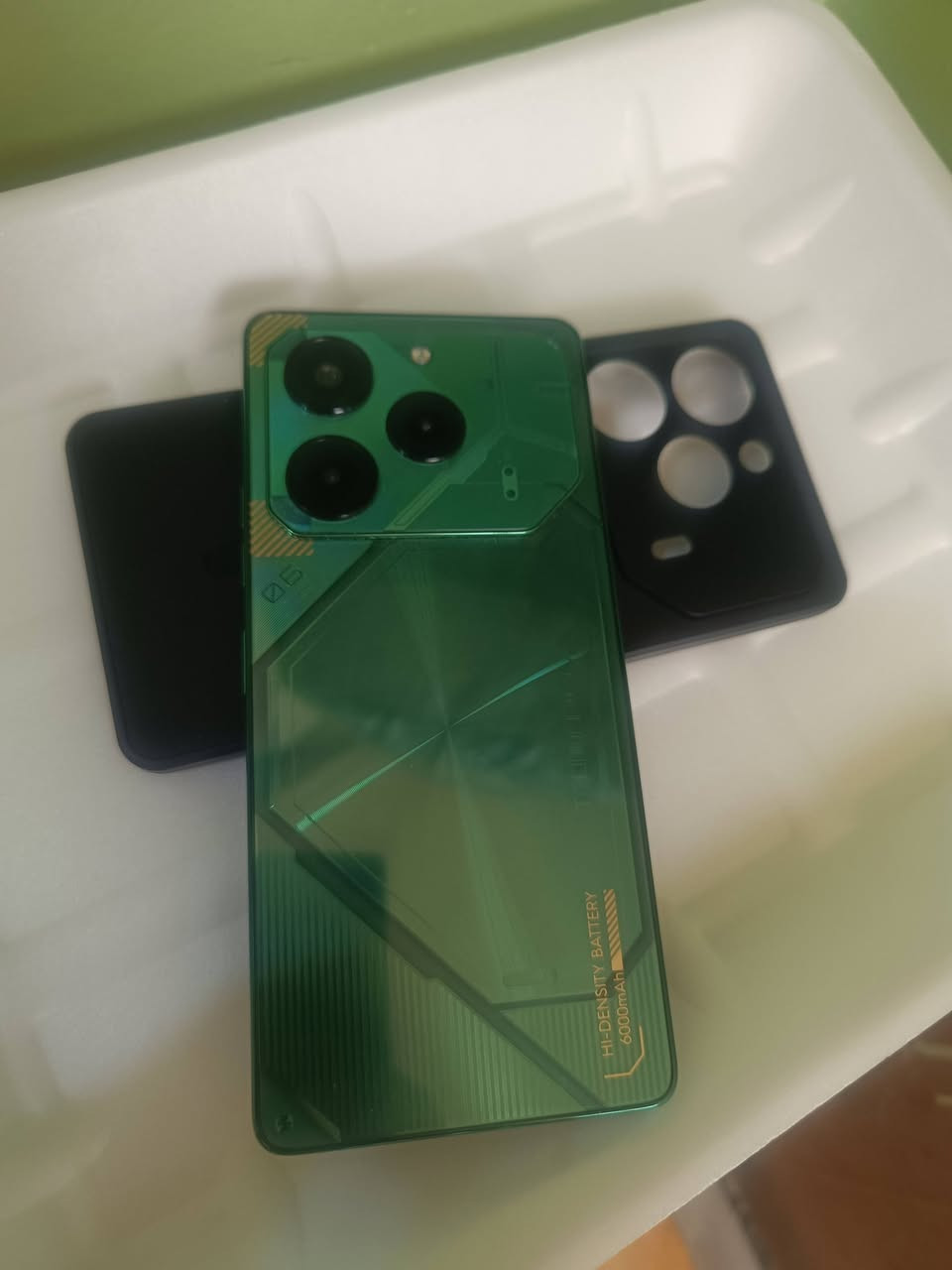 تكنو بوفو سكس برو فايف جي ذاكره ٢٥٦ والداخلية ١٢ للبيع الجهاز مكفول كفاله عامه سعره ١٦٠ قفل شراي اتصل بدون ملحقات فقط كفر  شراي إتصل أو راسل واتساب ***********
