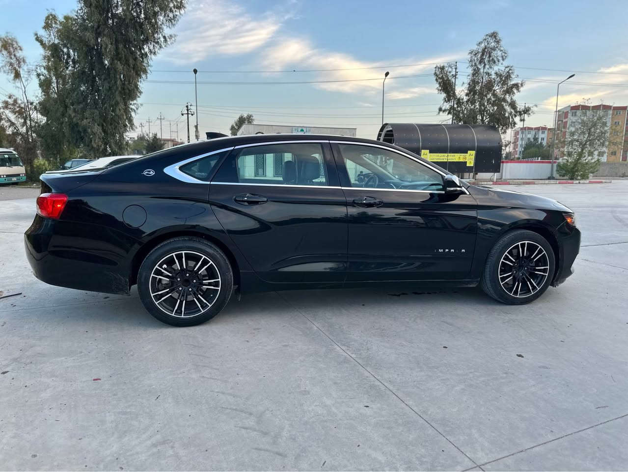 Impala 2018 LT
مەکینە شەش پستۆن   V6 
مەکینەی نەکراوەتەوە بە شەرت
گئری بەشەرت
شاشە قاسە و کوشن جلد
سەیارەکە 116000 مایل رۆشتوە
دوو چەمەلخی لای سایەق و سەقف کلئری ئەمریکایە
چەمەلخی سەکن و بۆنید بۆیاخی دوبەیە
بئ ناو گرتن ناوی چەکوشی پئوە نیە بەشەرت
سەیارەکە زۆر جوان و پاک ماوەتەوە
رەسمی سۆنەریشم داناوە 
سعر ٩٨$
*********** السليمانية, العراق
