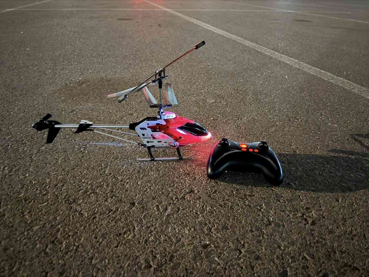 السلام عليكم طيارة هليكوبتر جديدة باله امزون شركة سيام 

شحن 

السعر 20 مع التوصيل 

*********** 

وات ساب
