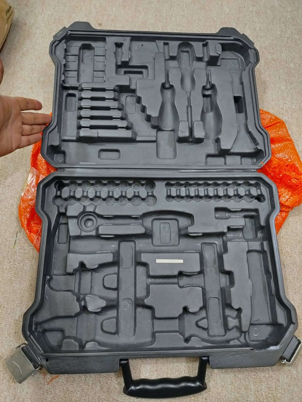 سلام عليكم
جنطة عدة فارغة حجم كبير ضد الكسر
ب١٠ هي والتوصيل
*********** واتساب للحجز
