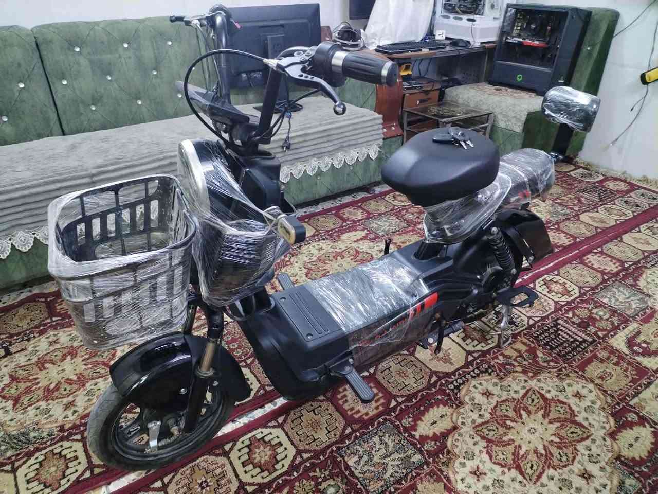 للبيع شحن سرعه ٦٠ بطريات ممتازه وياه شاحنه الدراجه شوفت عينك جديده المكان البياع شرطه الرابعه السعر 200 ***********
