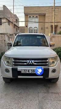 باجيرو ٢٠١٠ للبيع السياره نظيفه ومرتبه ماتورها ٣٠٠٠ السعر ١٤٠$ وبيها م...