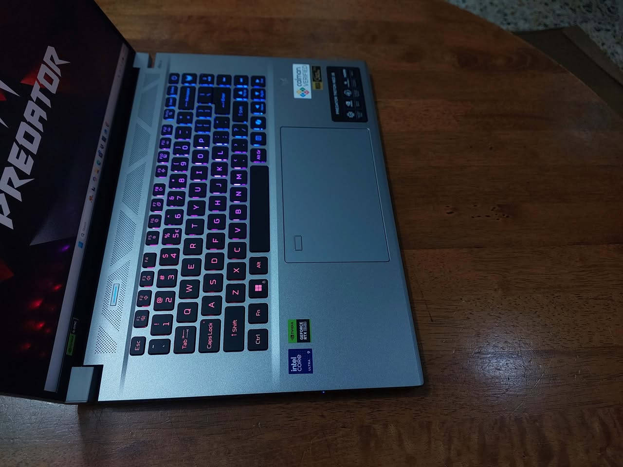 السلام عليكم..للاستفسار *********** او  *********** (واتس)... تحفة الكترونية  من PREDATOR من  افضل انواع اللابتوبات ...معالج كور اي  9 الجيل الخامس عشر  (احدث جيل ULTRA) من فئة H اقوى فئات المعالجات ....رام نوع DDR5 بحجم وتردد عالي جدا حجمة 32  كيكا بسرعة(تردد) خرافي  6400 ... شاشة حجم 16  دقة  2K ( ضعف دقة ال FUL HD) هرتزيتها عالية جدا 240 هرتز  الوانها طبيعية مشبعة  ...كرت شاشة خارجي منفصل نيفيدا RTX4060 ... ...ذاكرة خزن ضخمة هارد حجم تيرا 1000 كيكا نوع NVME SSD ..  ...كيبورد ضوئي ملون RGB تكدر تتحكم بالوانة ...اللابتوب نظيف جدا كأنما جديد ما مستخدم (8 دورات شحن فقط )  سوبر سلم وشكلة روعة  ...ملائم لكل المونتاج القوي والالعاب والبرامج الهندسية القوية والتصميم والدراسة والاعمال وغيرها.
