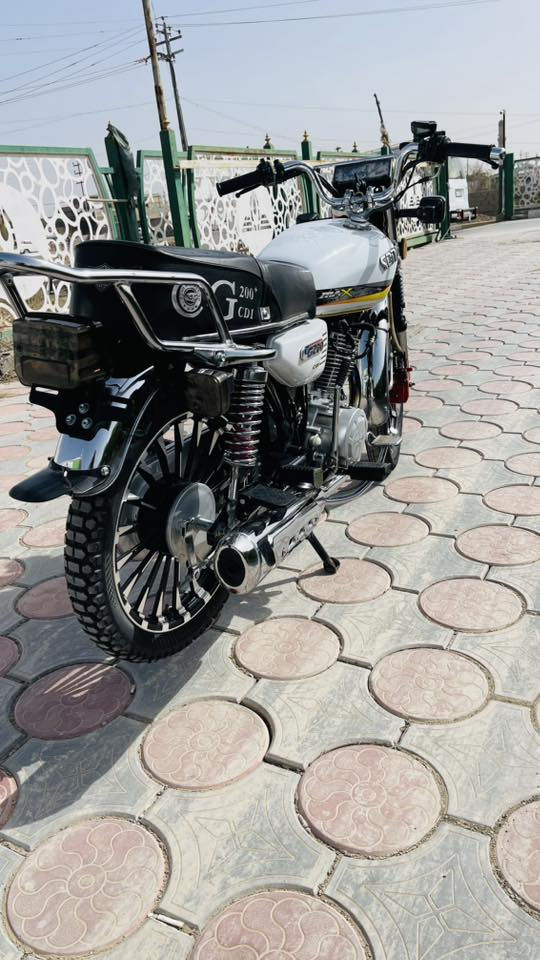 سلام عليكم دراجه للبيع مديل 2026مكفوله دراجه جديده كهربايات كله شغاله مكاني بغداد ***********
