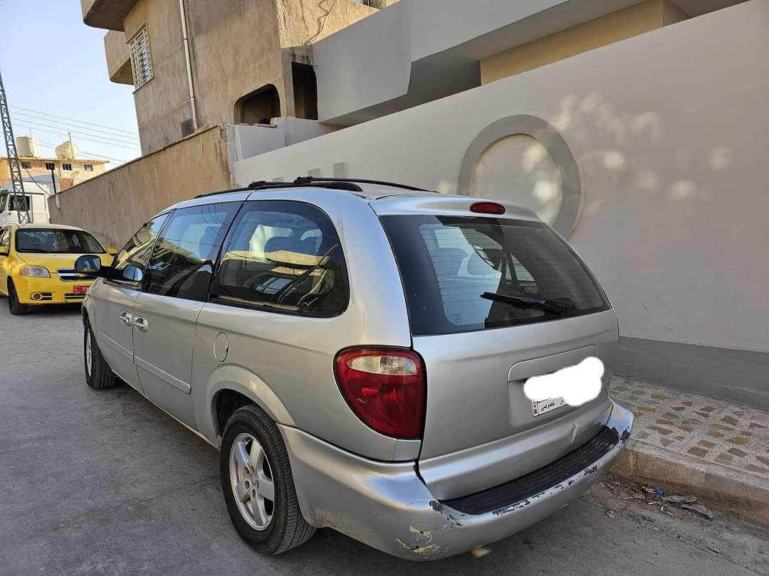 دوج كرفان 2007 شاصي طويل
3 قطع تبريد 
مكينة 3300 شرط 
كير شرط 
كشنات منفصلة سياحي 
رقم ديالى مشروع وطني  شرعيها بالموصل 
يعني تحويل بالموصل ووين من تريد 
السيارة مصبوغه عام 
كابون بانزين بيها 
سعرها 60 وبيها مجال للطيبين 
***********
