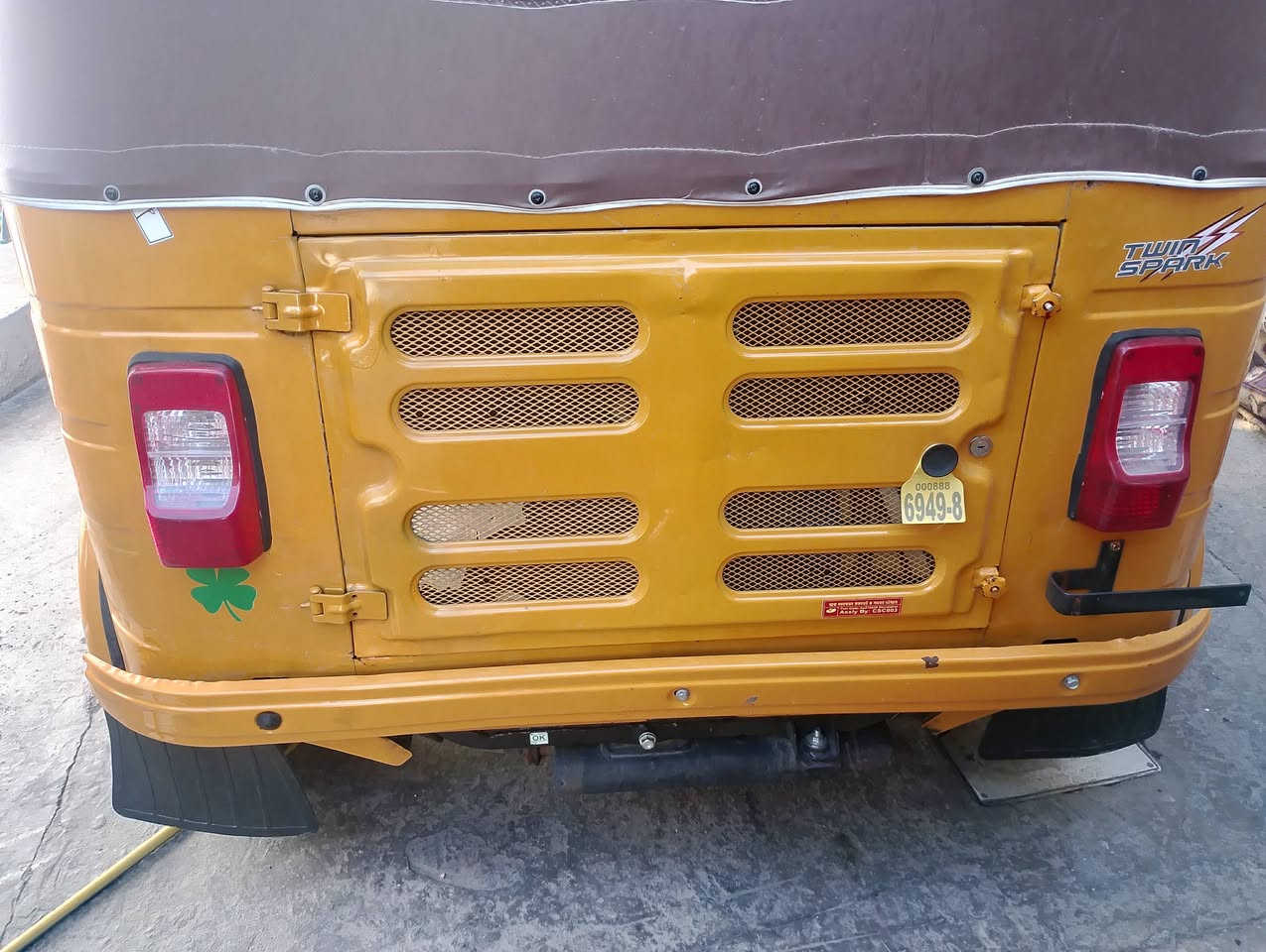 السلام عليكم تكتك للبيع موديل 2019/12/30يعني محسوبه على 2020 تكتك رقم انكليزي وتحويل ثاني يوم تكتك بسمي خير من الله لا تنقيص ولا تبخير فقط بارد يم البكلايت موضح بل الصوره 6مليون600الف الارقم *********** اتصل وتدلل
