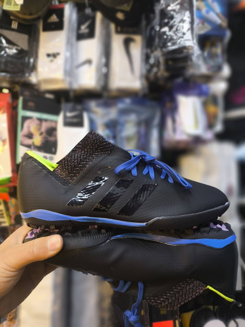 وصول وجبة جديدة حذاء ميسي فيتنامي  الاصلي 👟👟 

وليس تقليدي ❌ متوفر جميع الأحجام 39 40 41 42 43 44 45

بأسعار مناسبة جدا 25الف 

عنوان ديالى بعقوبه تحرير فلكه الاخيره ورا النجده مقابيل مختبر الهبه الجديد 
متوفر  توصيل الجميع المحافظات 5 الف


**إذا كنت صاحب هذا الإعلان وتريد حذفه لأي سبب، رجاءا أرسل رسالة إلى الدعم الفني**