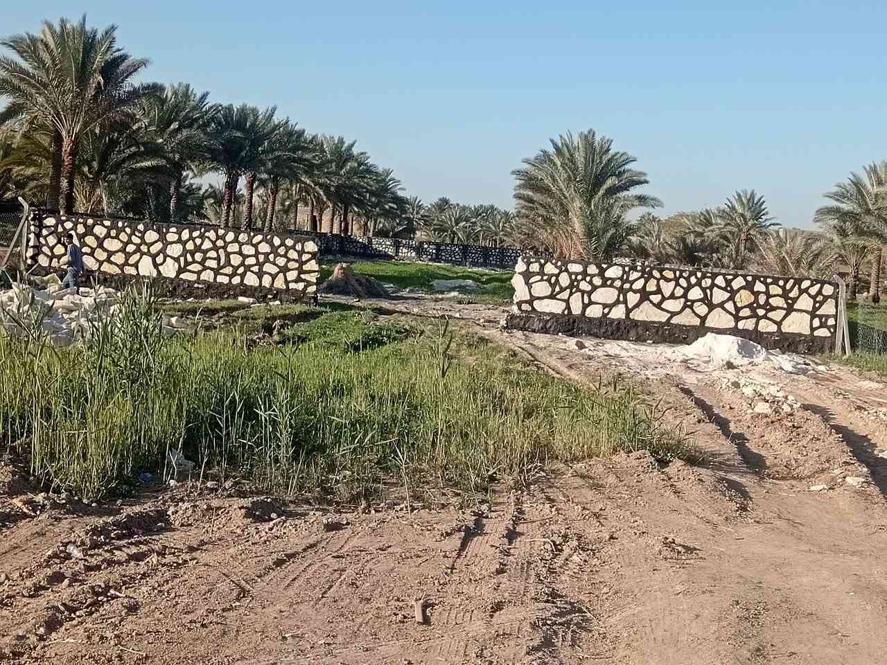 اسلا عليكم بناء حجر كرسته وعمل اسيجه بيوت ممرات انشاء الله ينال اعجابكم للتصال  واتساب ***********
