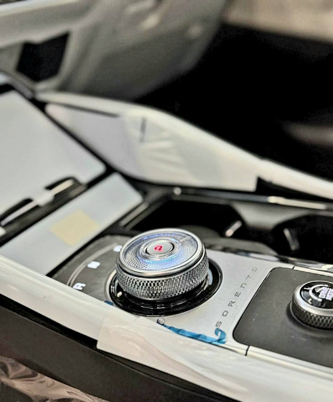 السلام عليكم
للبيع للبيع فقط 
سورنتو خليجي موديل  2024
  4 سلندر  مكفولة كفالة عامة 
 رقم بغداد  دولي 
بانوراما  
السعر  270 $
الشراي يتصل 
(( *********** )) واتساب فقط
