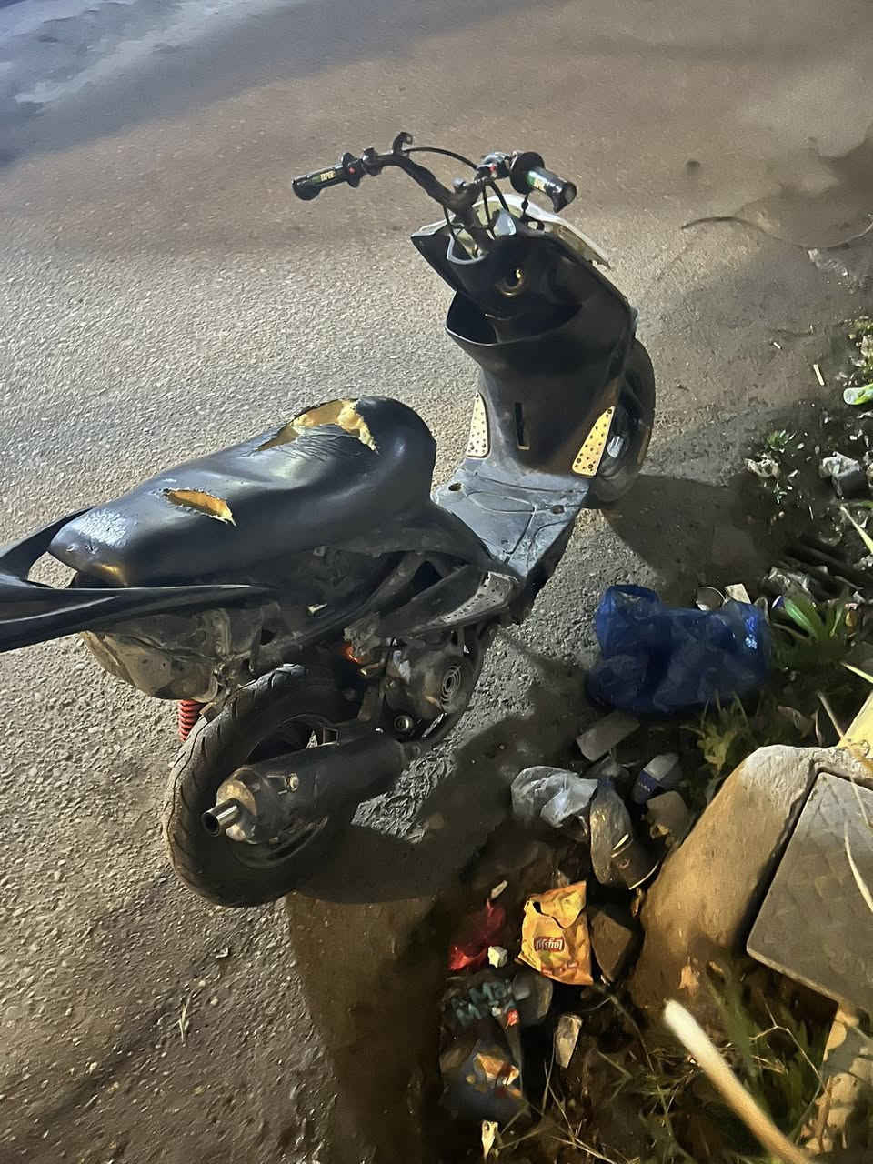 السلام عليكم دراجه ماكس عدله مفتوحه 55شغاله سلف وهندر كفراته كامله
السعر 350شراي يراسلني خاص او يخابرني ***********
