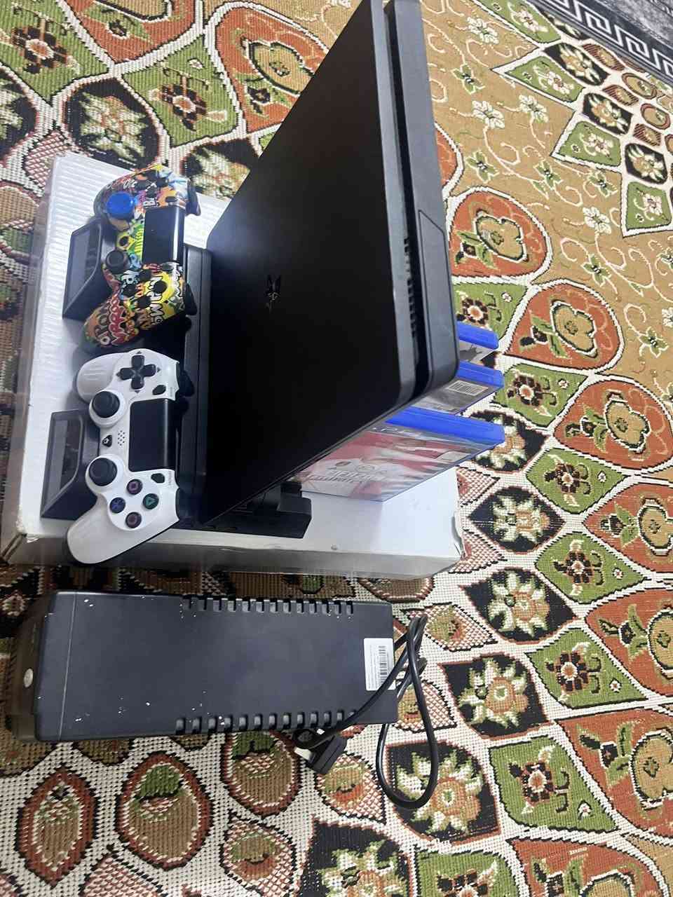 سلام عليكم بلي 4اسلم واحد تيرا سعر ‏مع اليدات ٢٥٠ ‏ما جميع ملحقات 290 بمجال  رقم الهاتف *********** وتساباو ماسنجر
