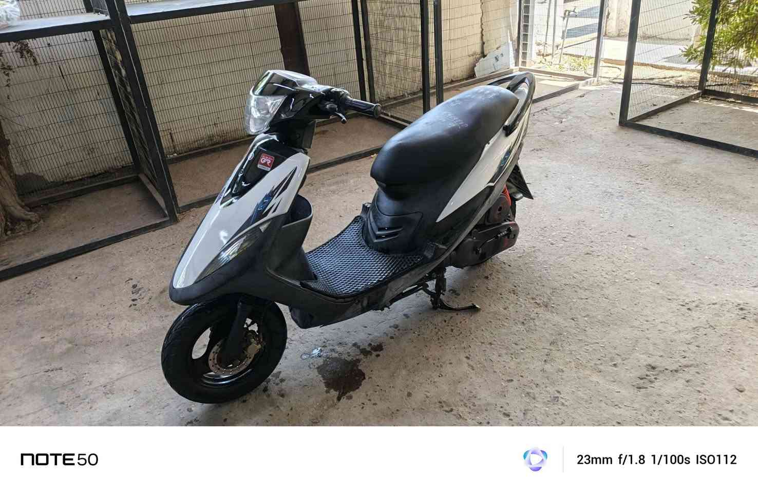 ماكس عدلة للبيع دراجة كلش نظيفة 
المكينة بلادي ما مفتوحة 
مكاني البلديات 
السعر 700 
رقمي ‏‪***********‬‏
