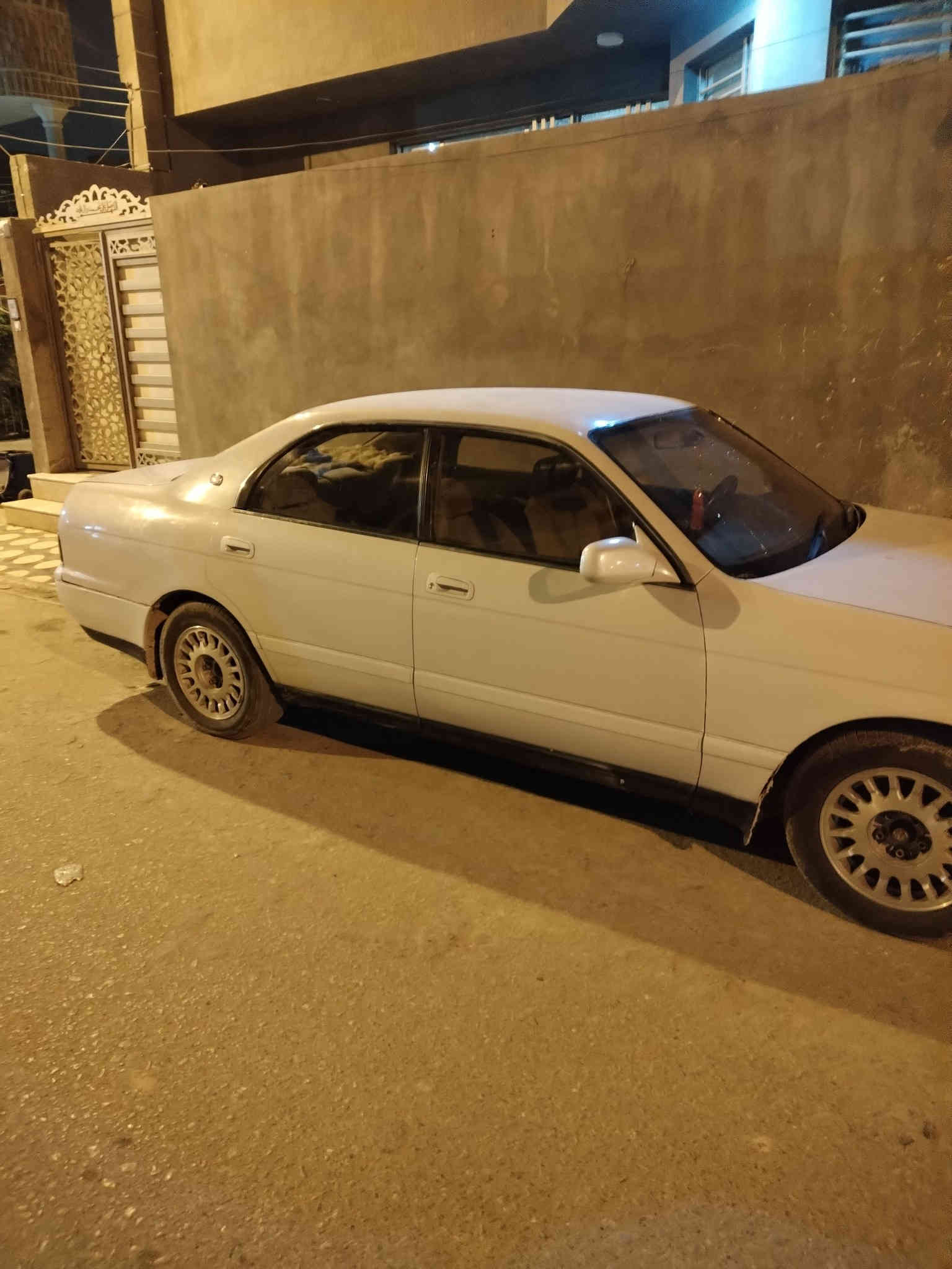 سياره بطه لبيع مديل ٩٢ رقم نجف السعر 60 وبيه مجال ***********
