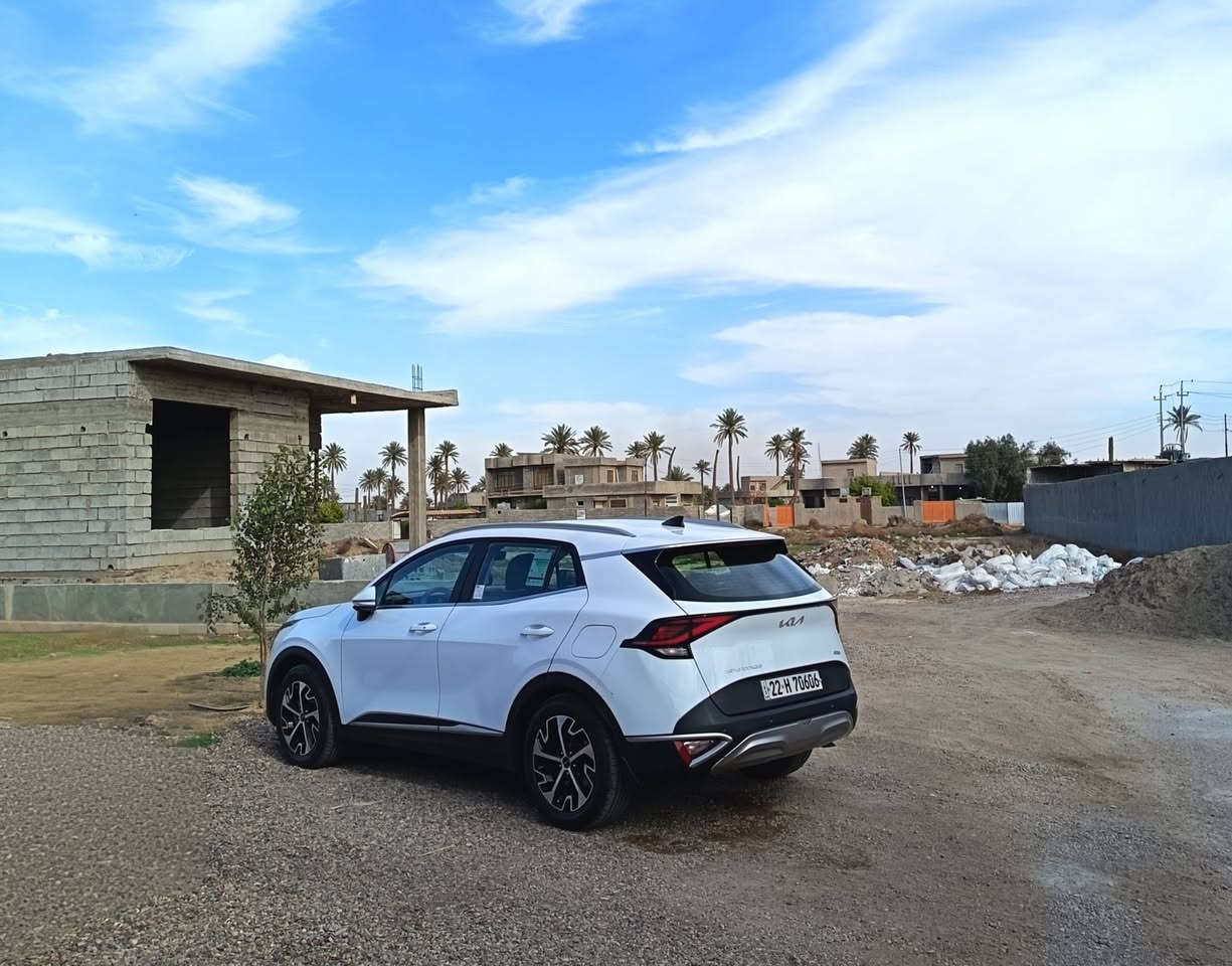 السلام عليكم 
للبيع كيا سبورتج 
موديل 2023
الموصفات 
رقم اربيل نكليزي تحويل ثاني يوم 
 مكفوله كفاله عامه 
  نص موااصفات محرك ٢٠٠٠دوش
ماشيه ٧٩الف حقيقي 
حساسات امامي
حساسات خلفي
لايت زينون + LED
كشافات 
بك لايت LED 
مفتاح التشغيل بصمة
ابواب بصمه 
تشغيل عن بعد 
دشبول شاشة 
شاشة Apple Car play
كـامـيـرا خـلـفـيـة دوارة.
مثبت السرعة Cruise
المودات والأوامر الصوتية
أوضاع القيادة  Drive Mode
فحص أنظمة السيارة 
حساسات ضغط اطارات  
شفتات مقود
نظام ترحيب  
قطعتين تبريد
هاند بريك بصمة 
نظام مانع الانزلاق
نظام نزول المنحدرات
اشارة في المرايا الجانبية
مخرج منفذ الطاقة
مكان السياره. صلاح الدين بلد 
الرقم.*********** اسيا 
الرقم. *********** اثير
