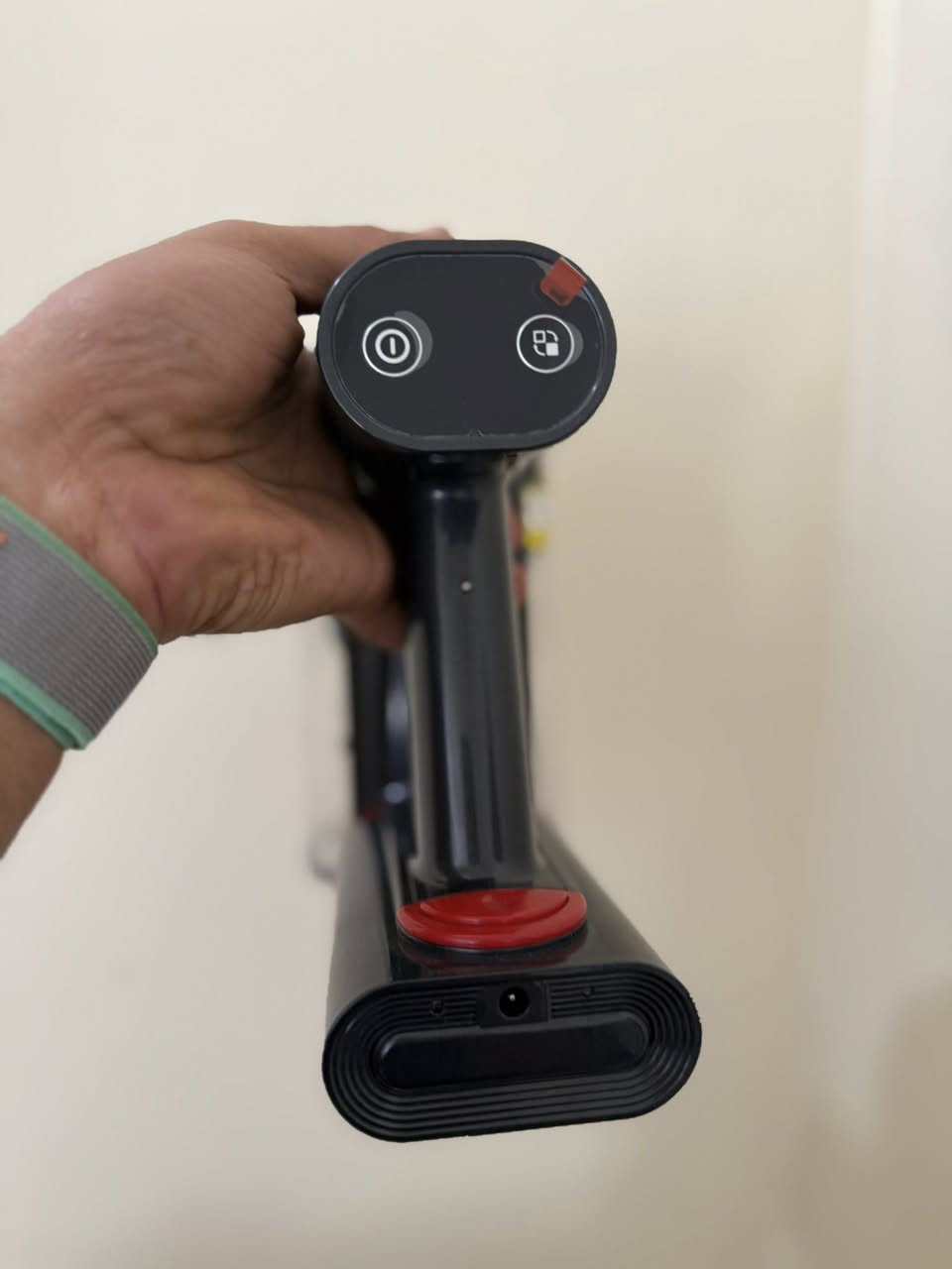 السلام عليكم من رخصة مشرفين الكروب المحترمين
مكنسة شحن جديدة مع كامل الملحقات مثل ما موضح بالصور طبعا فرشاة دوارة و اضاءة 

السعر 55


**إذا كنت صاحب هذا الإعلان وتريد حذفه لأي سبب، رجاءا أرسل رسالة إلى الدعم الفني**