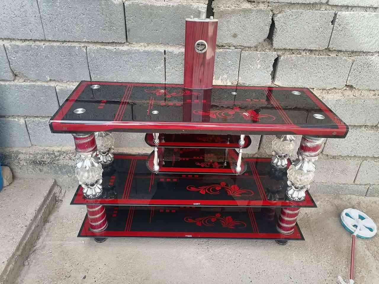للبيع ميز بلازما كلش نضيف سعره ب٣٠  اليفيده يخابرني ***********
