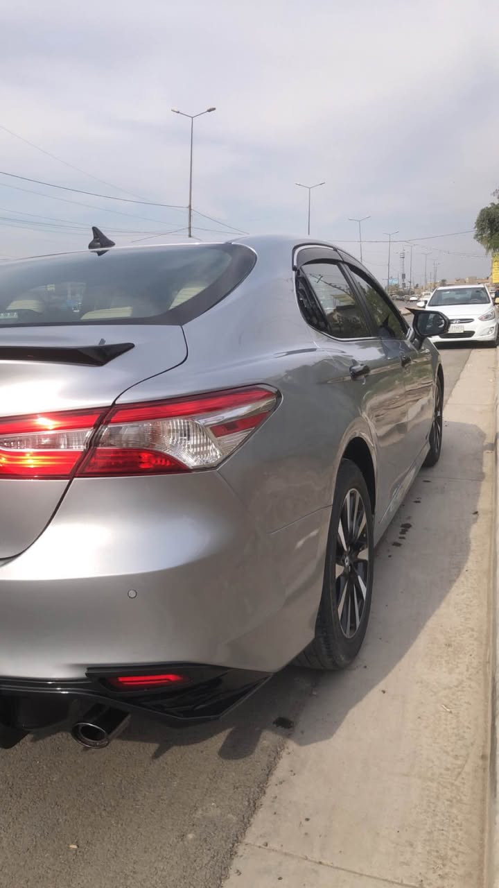 السلام عليكم  
توتوتا كامري وارد كندي موديل LE 2018
بيع او مراوس حسب القناعه
فول تحكم ستيرن
رادار تفاعلي
تحديد مسار
قيادة ذاتيه
بريك طوارئ
كامره
حساسات
بلوجكترات
تدفئة كشنات
كشن  كهرباء
ماشيه 145.000 km
السياره حادثهه جاملغ عكس السايق مبدل ومصبوغ والبنيد نفسه معدل ومصبوغ 
السياره بدون لغد بدون شاصي بدون ايرباك 
السعر 170$ وبيهه مجال
مكان السياره بغداد : الغزاليه
للاستفسار اتصل : *********** بغداد, العراق
